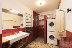 Rode badkamer begane grond