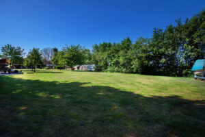 Groot grasveld voor activiteiten